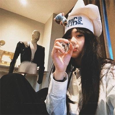想吃掉我的非人少女